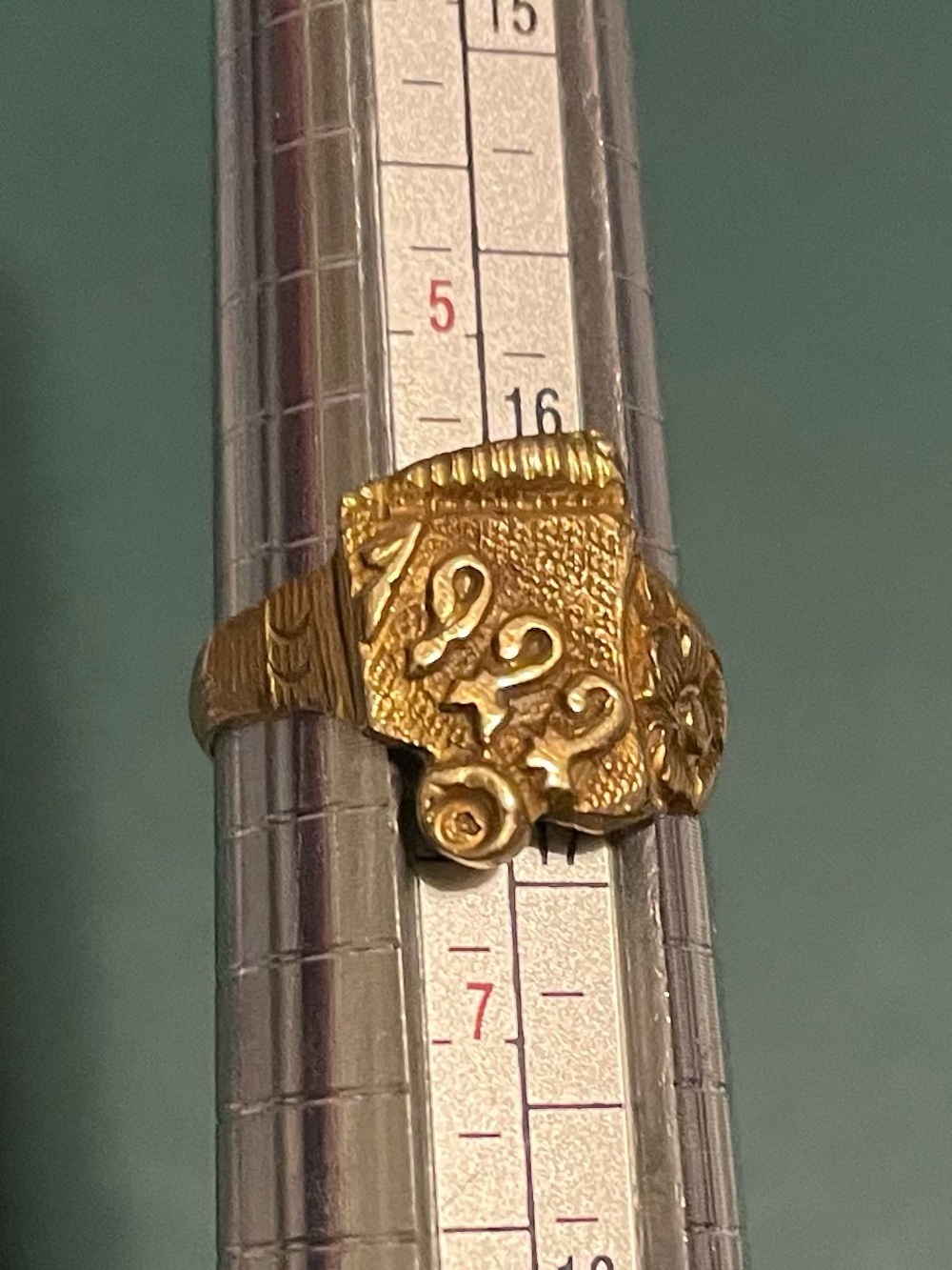14K Gold Embossed 1922 Vintage Ring size 6